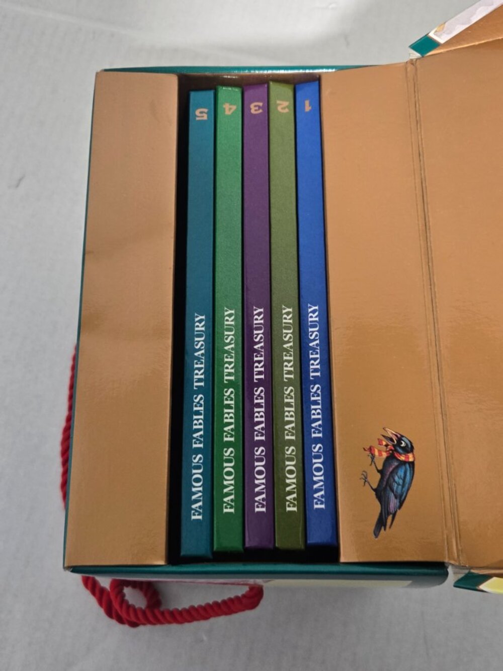 Famous Fables Treasury Boxed Set | 30 Classic Stories | 5 Hardcover Books | - Picture 4 of 8